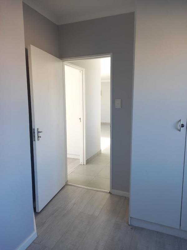 To Let 2 Bedroom Property for Rent in Sunningdale Western Cape